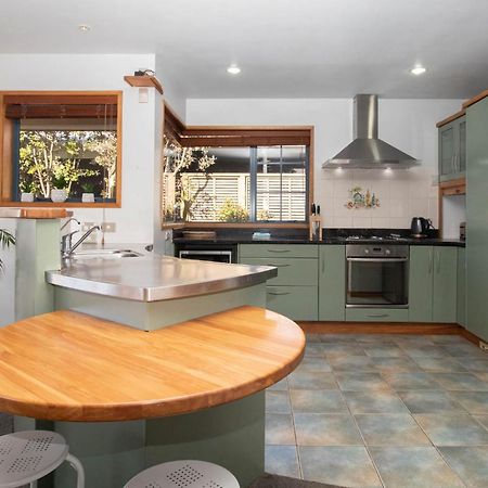 Beachfront Bliss On Wanaka Terrace Villa New Plymouth Bagian luar foto