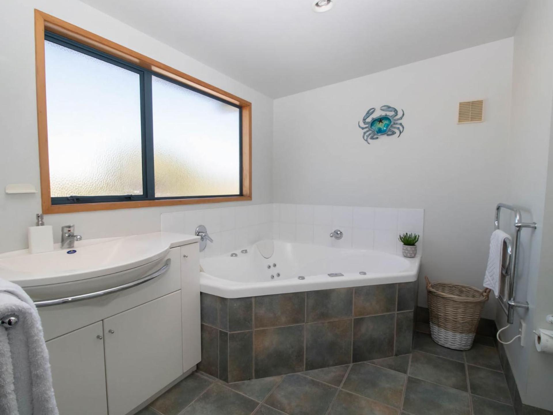 Beachfront Bliss On Wanaka Terrace Villa New Plymouth Bagian luar foto