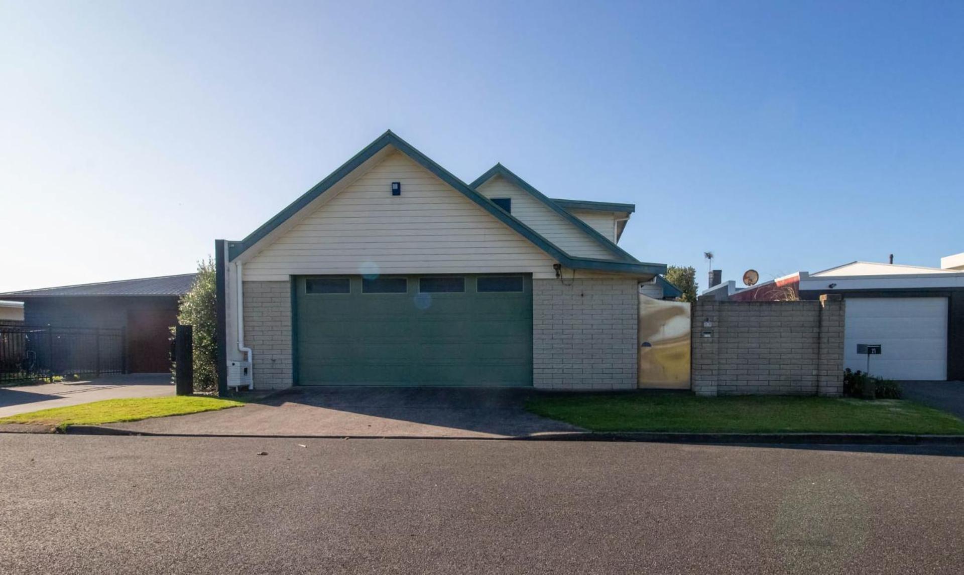 Beachfront Bliss On Wanaka Terrace Villa New Plymouth Bagian luar foto