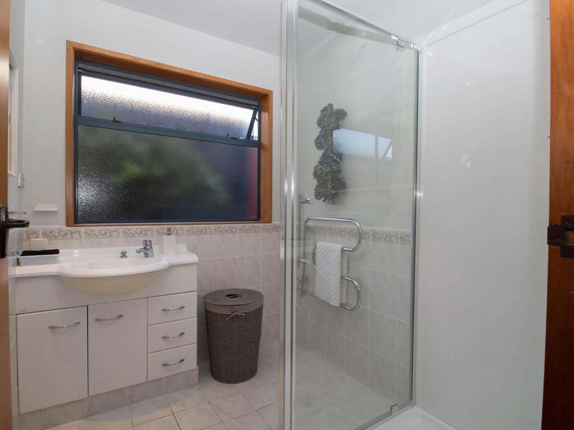 Beachfront Bliss On Wanaka Terrace Villa New Plymouth Bagian luar foto