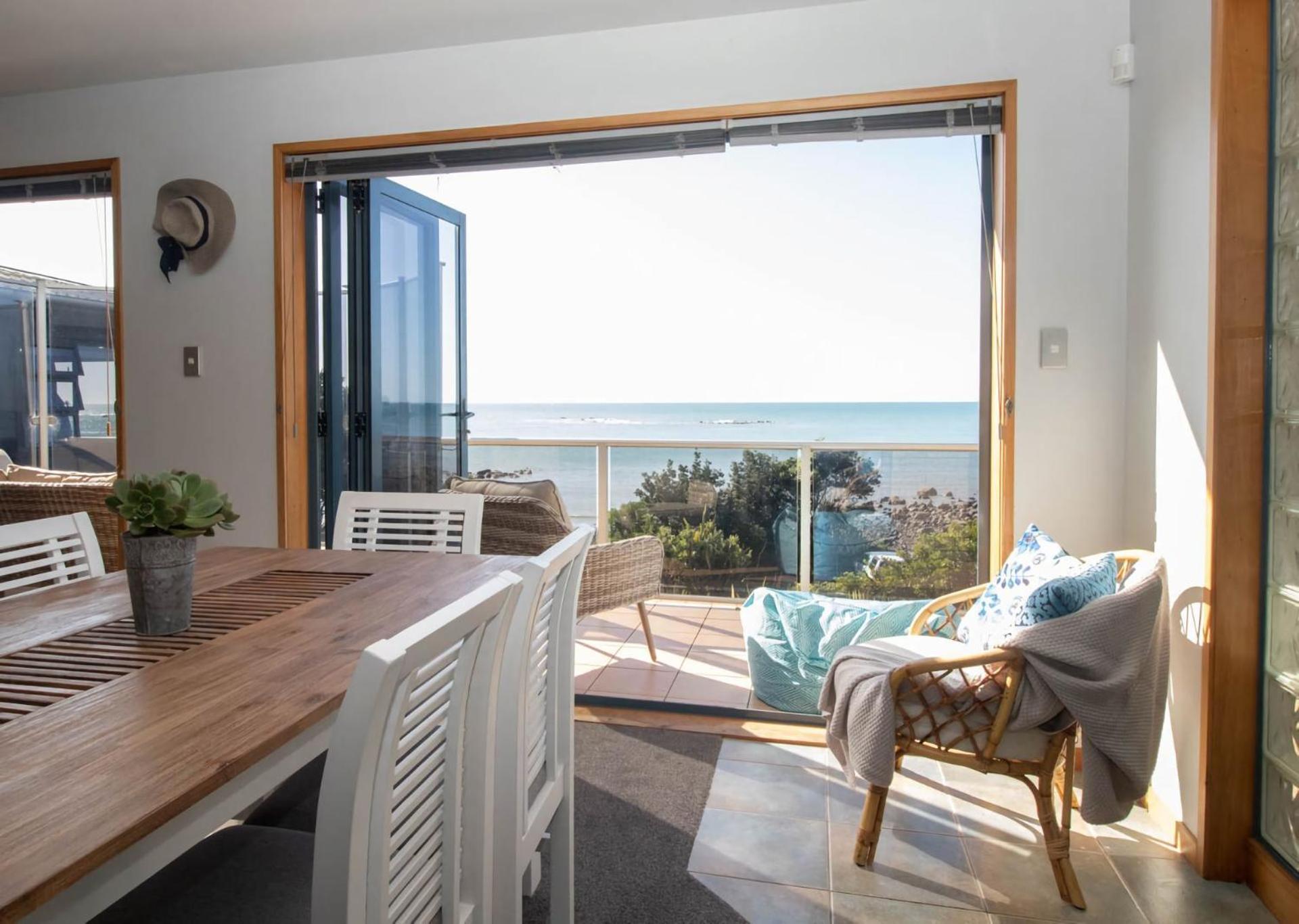 Beachfront Bliss On Wanaka Terrace Villa New Plymouth Bagian luar foto