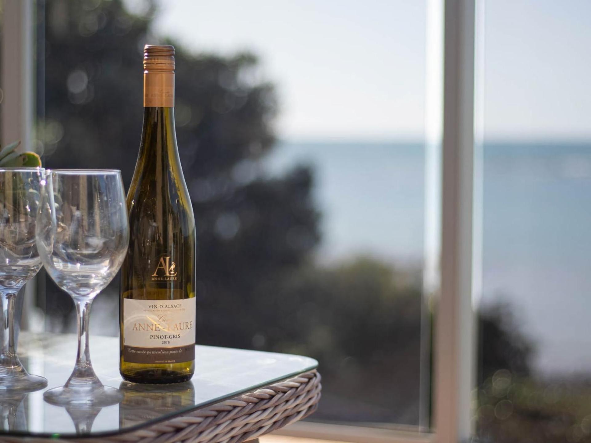 Beachfront Bliss On Wanaka Terrace Villa New Plymouth Bagian luar foto